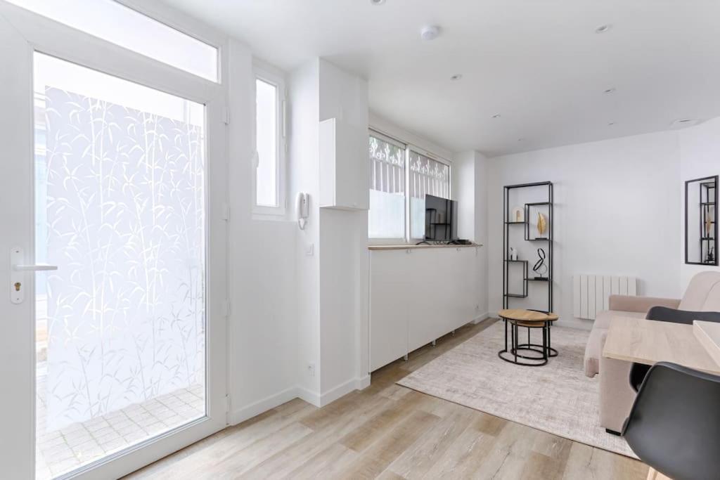 Chateau De Vincennes : Charmant Studio Apartment Exterior photo